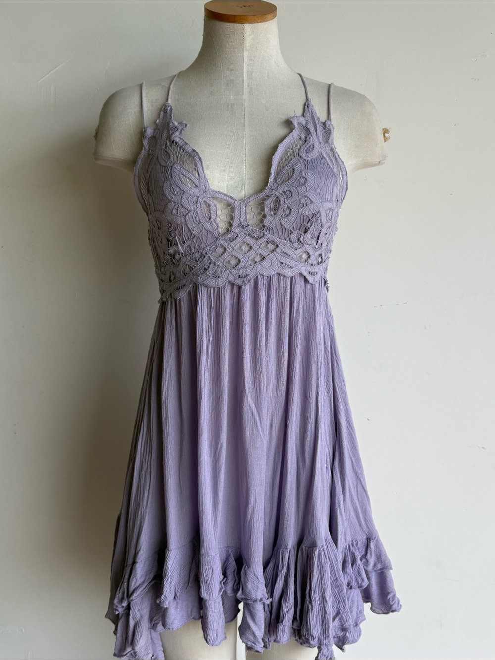Free People mini dress adella XS Lilac Crochet-Trim lace sleeveless ruffle